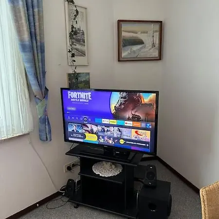 펜션 Charming 2 Bedroom House With Cozy Attic In Scenic Ferschweiler Ideal For Family Hollidays *