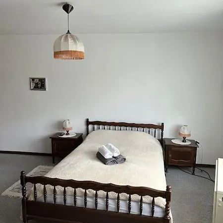 Hébergement de vacances Charming 2 Bedroom House With Cozy Attic In Scenic Ferschweiler Ideal For Family Hollidays